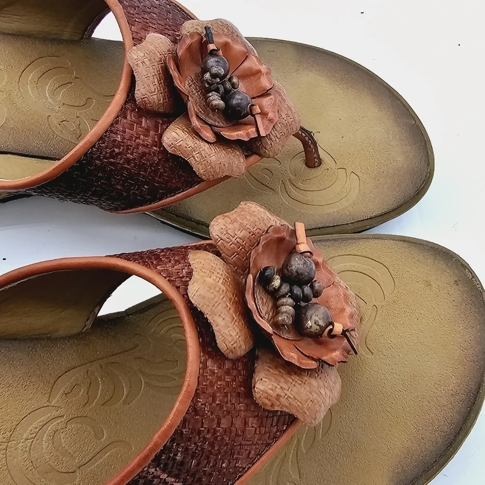 Clarks Brown Raffia Flower Mimmey Claire Cork Wedge Slide Thong Sandals Size 8M